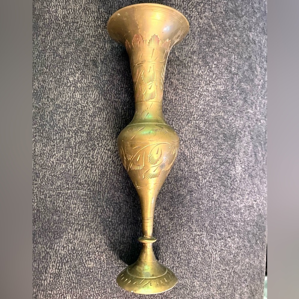 Vintage Brass vase made in India feather like design flower floral bud  #4-44